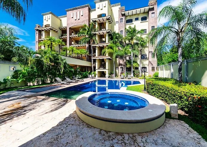 Beachfront Oceanview Private Jacuzzi & Full Ktcn Apartahotel 4*